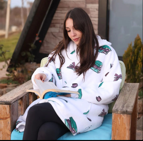 Exclusive Cozy on Cozy X Bookloft Blanket Hoodie! ( with FREE book)